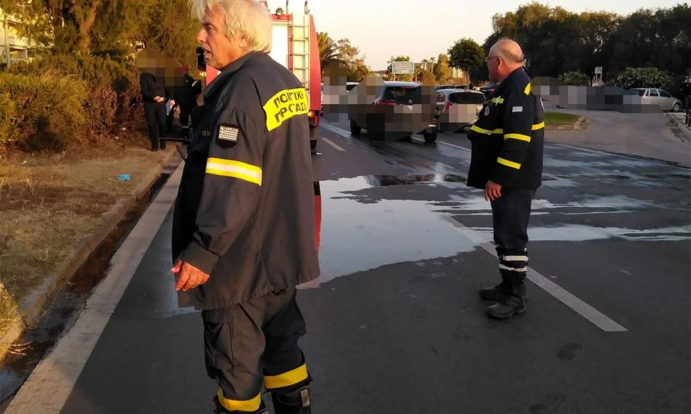 Τροχαίο στη Βούλα - Ξεσπά ο γιος της 72χρονης: Οι μηχανές έτρεχαν με ιλιγγιώδη ταχύτητα - Η πρώτη έριξε κάτω τη μητέρα μου, η δεύτερη την χτύπησε